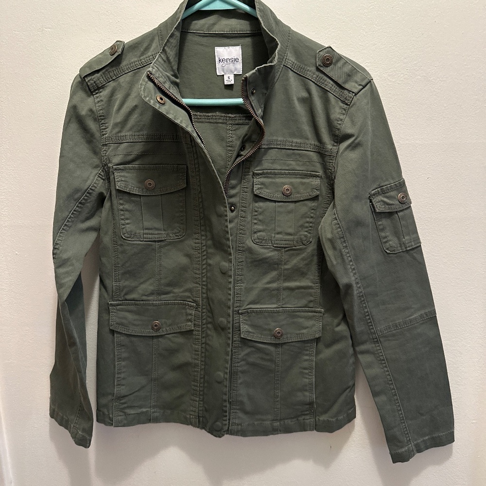 Kensie Fatigue green Size S VGC jacket